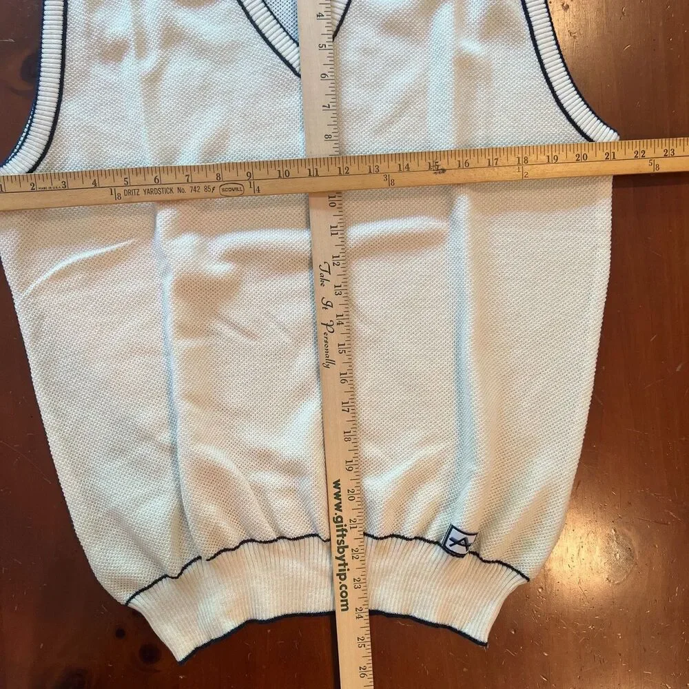 VTG Athlet Sportswear v neck vest cream cotton blend Tennis Cricket style